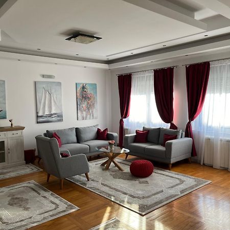 Airport Sky Apartments Lux II Beograd Ngoại thất bức ảnh
