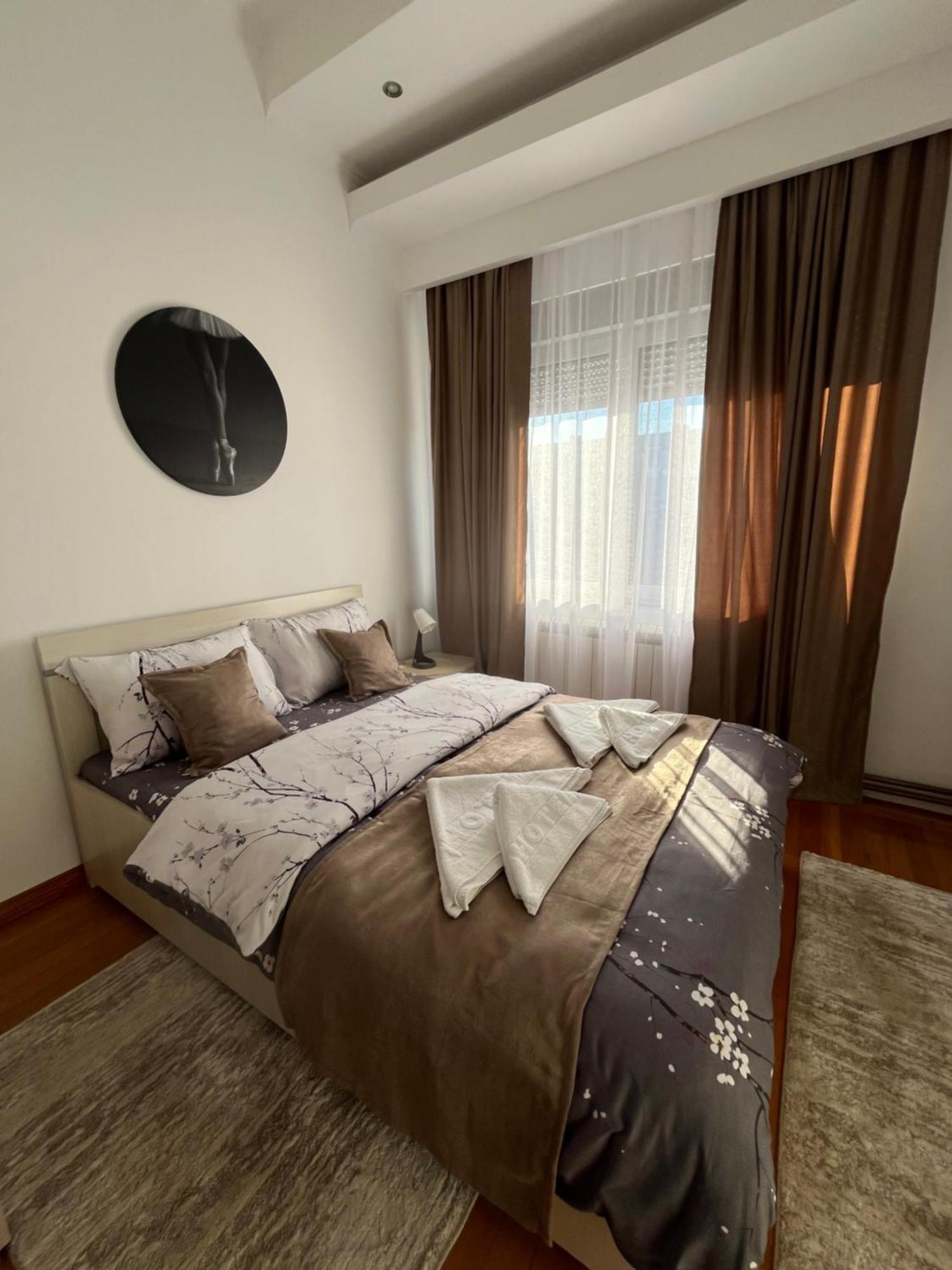 Airport Sky Apartments Lux II Beograd Ngoại thất bức ảnh